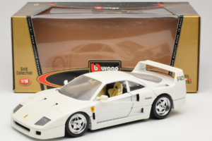 Ferrari F40 Alb Bburago 1:18 3332-W4 Metal - imaginea 8 din 8