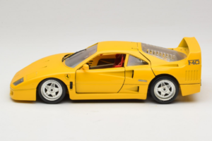 Ferrari F40 Galben Bburago 1:18 3032-Y1 Metal - imaginea 4 din 8