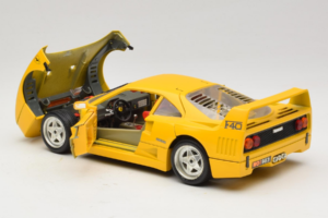 Ferrari F40 Galben Bburago 1:18 3032-Y1 Metal - imaginea 5 din 8