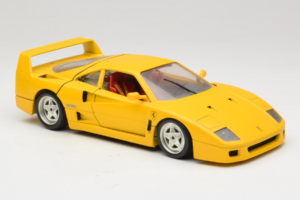 Ferrari F40 Galben Bburago 1:18 3032-Y1 Metal - imaginea 6 din 8