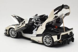 Ferrari FXX-K Evo #70 Alb Bburago 1:18 18-16012 Metal - imaginea 5 din 8