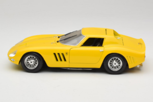 Ferrari 250 GTO Galben Guiloy 1:18 67525 Metal - imaginea 4 din 8