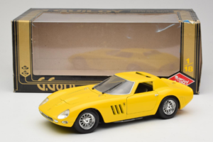Ferrari 250 GTO Galben Guiloy 1:18 67525 Metal - imaginea 8 din 8