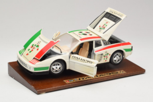 Ferrari Testarossa Italia 90 Alb Bburago 1:18 3059-W1 Metal - imaginea 3 din 8