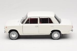 Fiat 124 Alb IXO 1:18 18CMC205OP Metal - imaginea 4 din 8