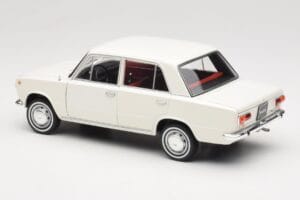 Fiat 124 Alb IXO 1:18 18CMC205OP Metal - imaginea 7 din 8