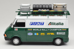 Fiat 242 Alitalia Rally Team Assistance With Trailer 1978 IXO 1:18 18CMC027WX Metal - imaginea 4 din 7