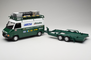 Fiat 242 Alitalia Rally Team Assistance With Trailer 1978 IXO 1:18 18CMC027WX Metal