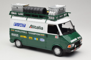 Fiat 242 Alitalia Rally Team Assistance With Trailer 1978 IXO 1:18 18CMC027WX Metal - imaginea 5 din 7