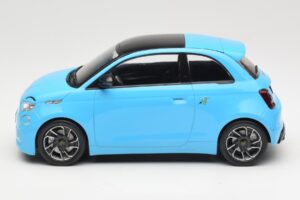 Abarth 500e Albastru IXO 1:18 MCG18499 Metal - imaginea 3 din 6