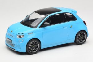 Abarth 500e Albastru IXO 1:18 MCG18499 Metal