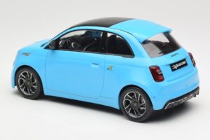 Abarth 500e Albastru IXO 1:18 MCG18499 Metal - imaginea 5 din 6