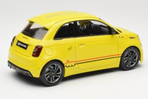 Abarth 500e Galben IXO 1:18 MCG18498 Metal - imaginea 2 din 6