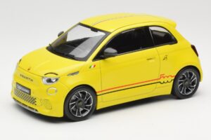 Abarth 500e Galben IXO 1:18 MCG18498 Metal