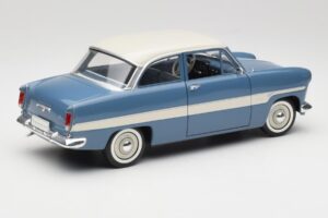 Ford Taunus 12M P2 Albastru Dungi Revell 1:18 08880-M1 Metal - imaginea 3 din 8