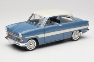 Ford Taunus 12M P2 Albastru Dungi Revell 1:18 08880-M1 Metal