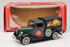 Ford Bache Coca-Cola Solido 1:18 9513 Metal - imaginea 8 din 8