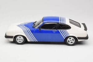 Ford Capri Mk2 3.0 Alb cu Dungi Albastre Minichamps 1:18 155788600 Metal - imaginea 3 din 6