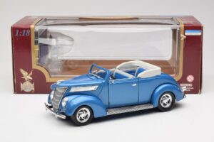 Ford Cabriolet Albastru Road Signature 1:18 92238 Metal - imaginea 8 din 8