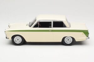 Ford Cortina Lotus White & Green Stripe MCG 1:18 MCG18434 Metal - imaginea 3 din 6
