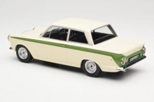 Ford Cortina Lotus White & Green Stripe MCG 1:18 MCG18434 Metal - imaginea 5 din 6