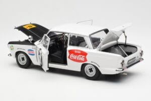 Ford Cortina Mk1 #3 P. Hughes / B. Young African Safari Rally 1964 AUTOart 1:18 86428 Metal - imaginea 5 din 8