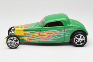 Ford Coupe Verde cu Foc Road Signature 1:18 30109 Metal - imaginea 4 din 8