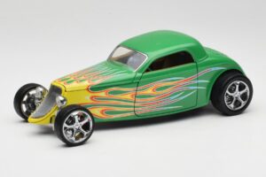 Ford Coupe Verde cu Foc Road Signature 1:18 30109 Metal