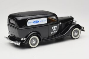 Ford Delivery Truck Ford Parts Negru Solido 1:18 8417 Metal - imaginea 2 din 8