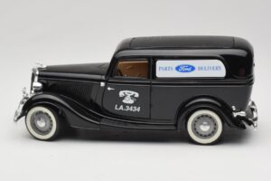 Ford Delivery Truck Ford Parts Negru Solido 1:18 8417 Metal - imaginea 4 din 8