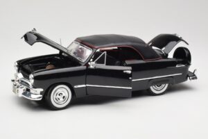 Ford Deluxe Cabriolet Negru Maisto 1:18 31681 Metal - imaginea 2 din 8