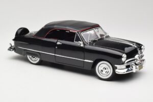 Ford Deluxe Cabriolet Negru Maisto 1:18 31681 Metal - imaginea 6 din 8