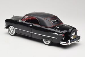 Ford Deluxe Cabriolet Negru Maisto 1:18 31681 Metal - imaginea 7 din 8