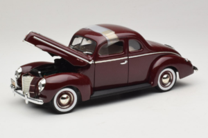 Ford Deluxe Coupe Roșu Închis ERTL 1:18 7936 Metal - imaginea 2 din 7