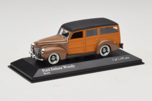 Ford DeLuxe Woody Station Wagon Maro Minichamps 1:43 400082111 Metal - imaginea 2 din 4