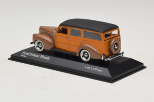 Ford DeLuxe Woody Station Wagon Maro Minichamps 1:43 400082111 Metal - imaginea 3 din 4