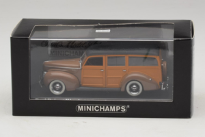 Ford DeLuxe Woody Station Wagon Maro Minichamps 1:43 400082111 Metal - imaginea 4 din 4