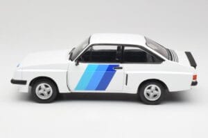 Ford Escort Mk2 RS 2000 X-Pack Diamond Alb & Albastru Decor MCG 1:18 MCG18351 Metal - imaginea 3 din 6