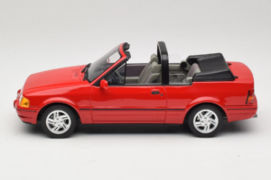 Ford Escort Mk4 XR3i Cabriolet Flamenco Red Otto 1:18 OT1254 Rășină - imaginea 3 din 6