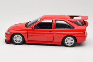 Ford Escort Mk5 RS Cosworth Roșu UT Models 1:18 180082102 Metal - imaginea 4 din 8