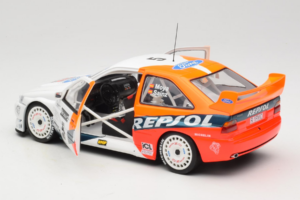 Ford Escort RS Cosworth Repsol #5 C. Sainz / L. Moya RAC Rally 1997 UT Models 1:18 39750 Metal - imaginea 5 din 8