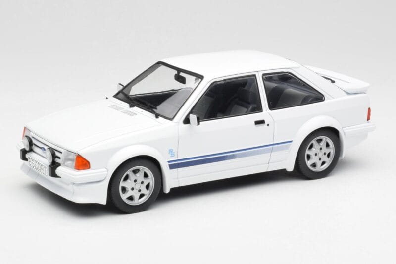 Ford Escort RS Turbo Alb MCG 1:18 MCG18419 Metal