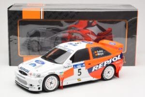 Ford Escort WRC #5 C. Sainz / L. Moya Winner Acropolis Rally 1997 IXO 1:18 18RMC172A Metal - imaginea 6 din 6