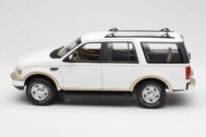 Ford Expedition Eddie Bauer Alb UT Models 1:18 22712 Metal - imaginea 4 din 8
