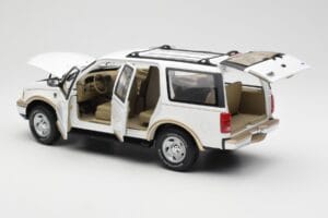 Ford Expedition Eddie Bauer Alb UT Models 1:18 22712 Metal - imaginea 5 din 8