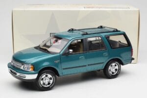 Ford Expedition XLT Verde Metalic UT Models 1:18 22717 Metal - imaginea 8 din 8