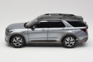 Ford Explorer Gri OEM 1:18 FORD2020 Metal - imaginea 4 din 8