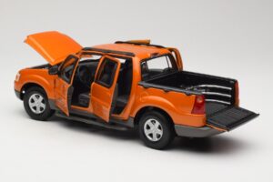 Ford Explorer Sport Trac Portocaliu Maisto 1:18 536891G Metal - imaginea 5 din 8