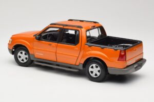 Ford Explorer Sport Trac Portocaliu Maisto 1:18 536891G Metal - imaginea 7 din 8
