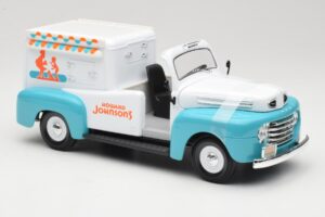 Ford F-1 Howard Johnson's Ice Cream Road Signature 1:18 92229 Metal - imaginea 4 din 6